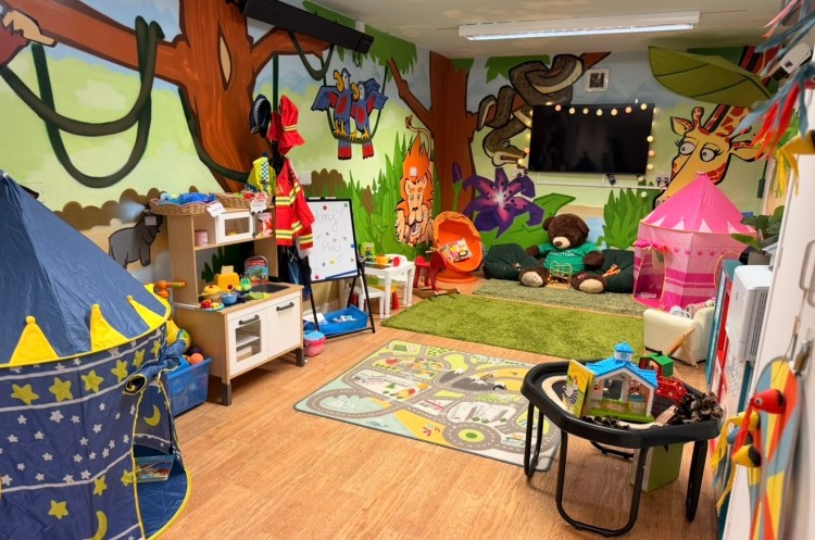 Bromley Hub childrens play area